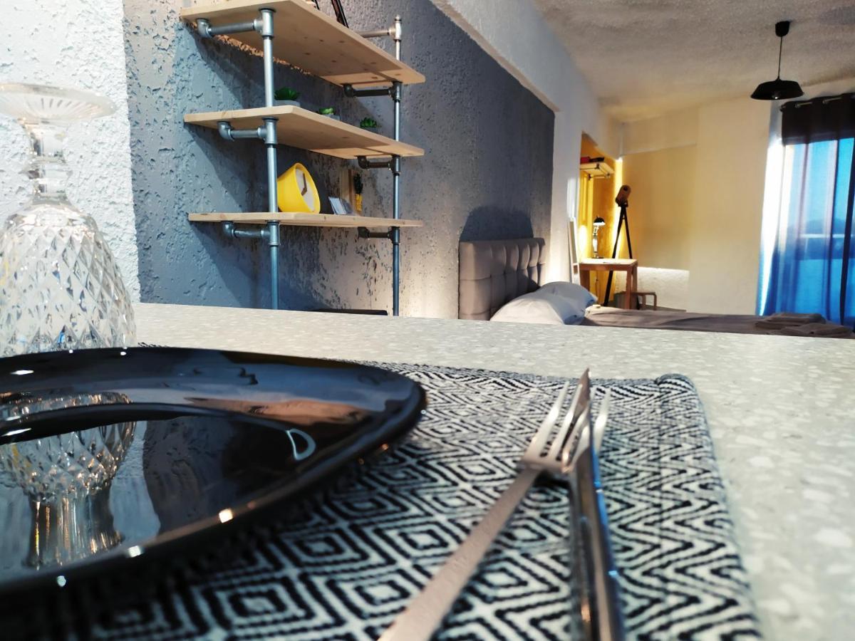 21 Suites Deluxe Stay Near The Airport Markopoulo Mesogaias Bagian luar foto